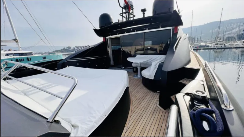 Yacht Thumbnail
